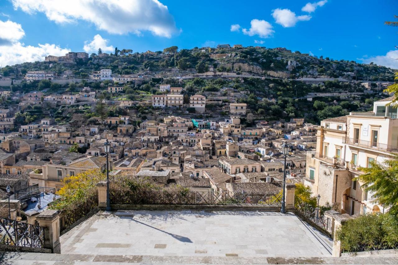 Luxury House Le Nuvole Apartamento Modica Exterior foto